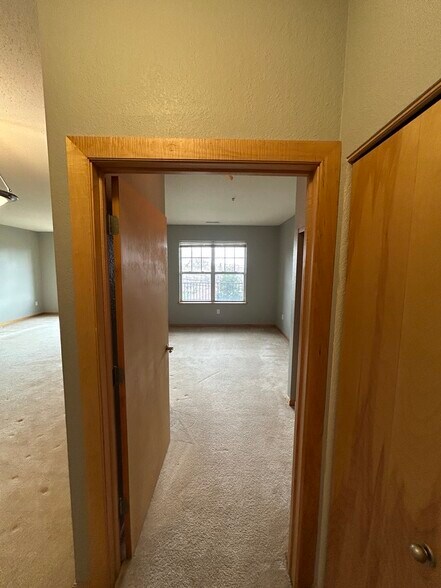 Building Photo - 10900 W Bluemound Rd