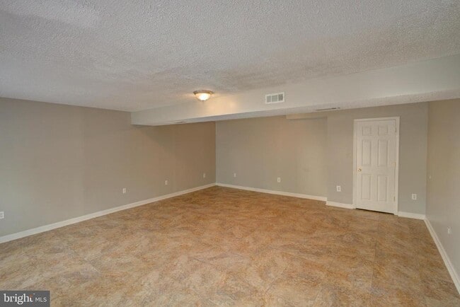 Building Photo - 311 Beech St