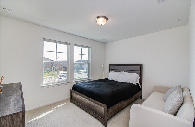 Building Photo - 2816 Oakheath Crst Ct