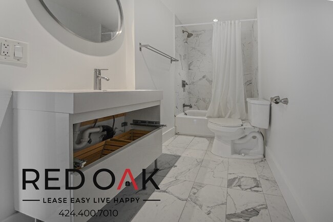 Building Photo - 3949 Los Feliz Blvd