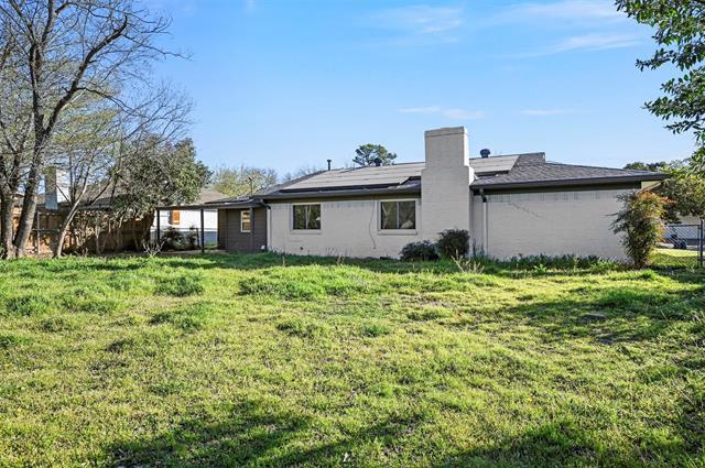 Building Photo - 5421 Greenwood Way