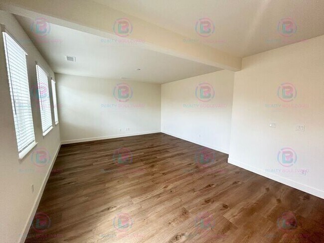 Building Photo - Brand New Home, beautifully designed singl...