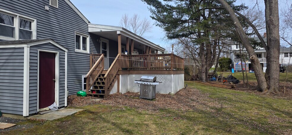 Building Photo - 32 Theresa St