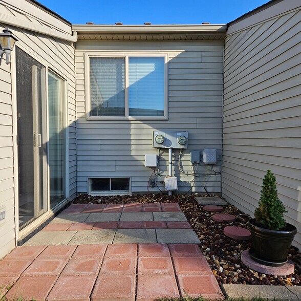 Building Photo - 62181 Arlington Cir