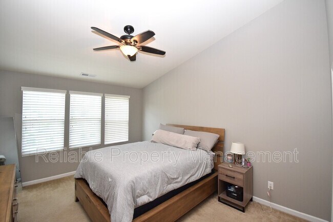 Building Photo - 830 Cupola Dr