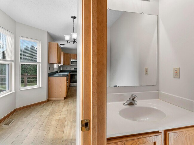 Building Photo - 7741 Sherridon Dr