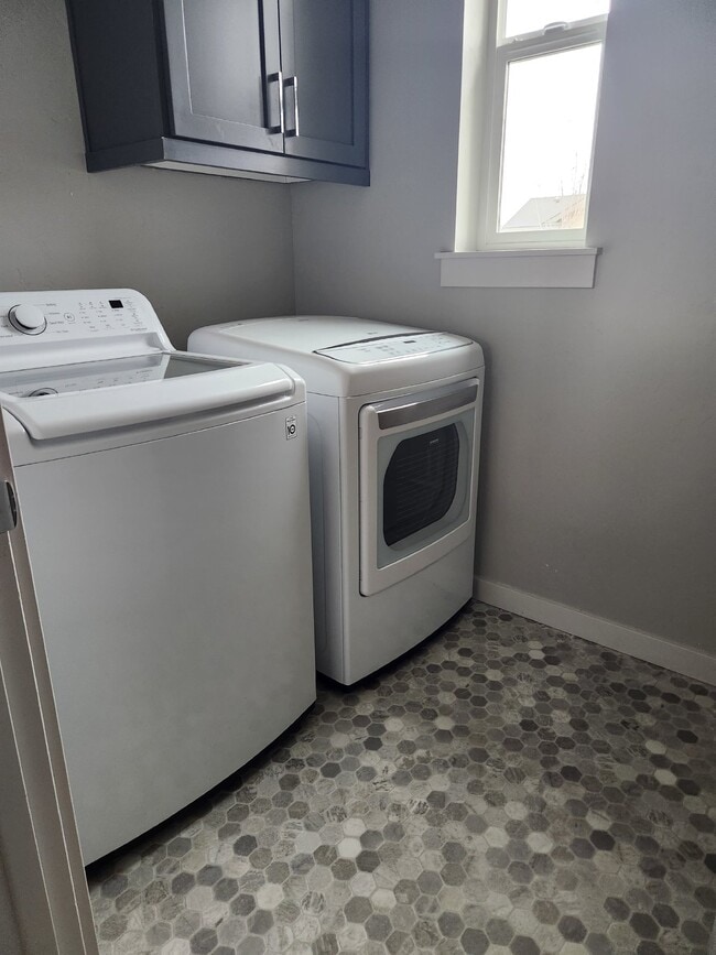Building Photo - Spacious 4-Bedroom Rental Home with Quartz Countertops in Meridian!