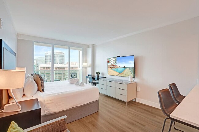 Building Photo - 2889 McFarlane Rd