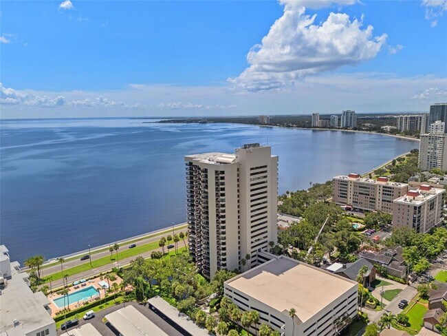 Building Photo - 2413 Bayshore Blvd
