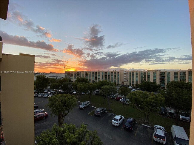Building Photo - 11800 SW 18th St
