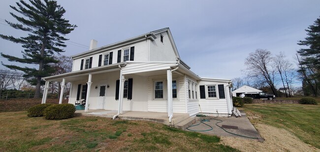 Building Photo - 159 Limerick Center Rd