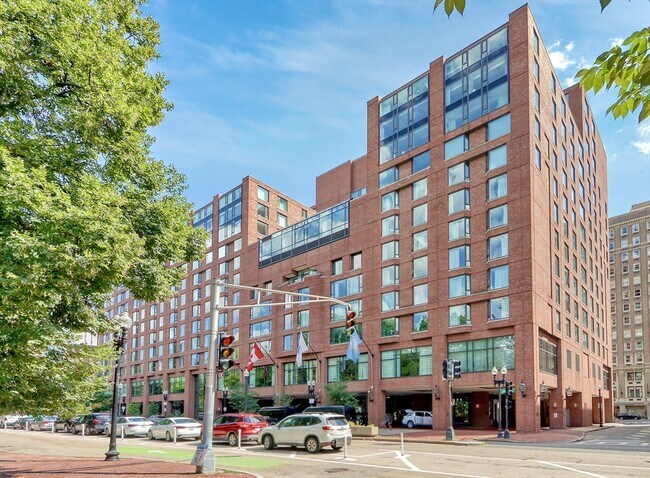 Building Photo - 220 Boylston St