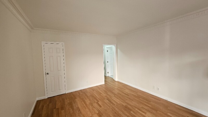 Building Photo - 915 S Ardmore Ave