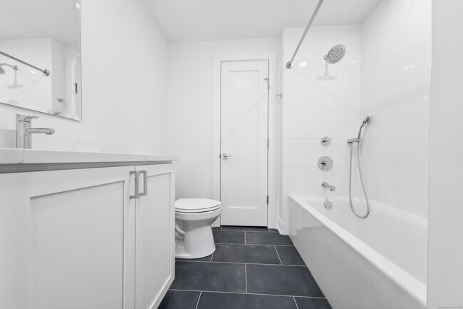 Building Photo - 8 Husted Ln