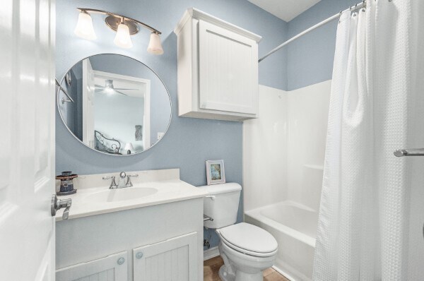 Building Photo - 15325 Bonasse Ct