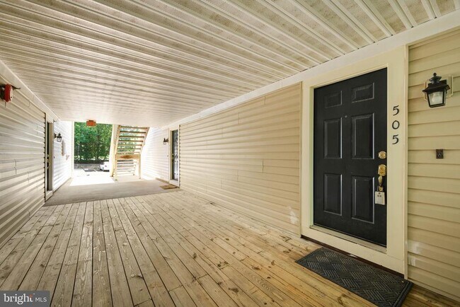 Building Photo - 12209 Fairfield House Dr