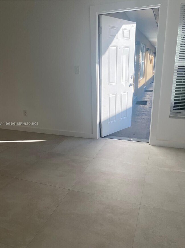 Building Photo - 2011 NE 167th St