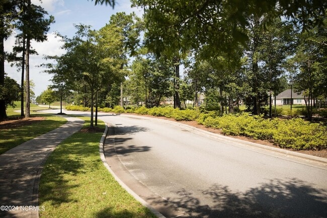 Building Photo - 3121 Lobelia Ln