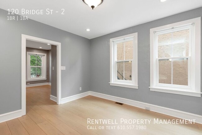 Building Photo - 1BR 1BA Apt.located in Downtown Phoenixvil...