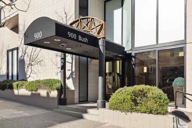 Building Photo - 900 Bush St