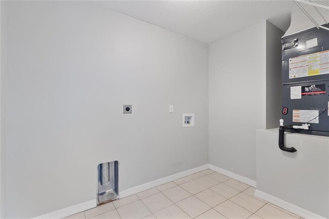 Building Photo - 3633 Point St