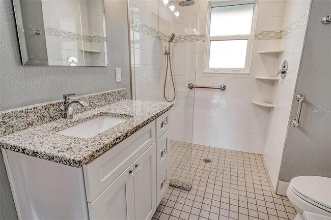 Building Photo - 2332 Canalbluff Pl