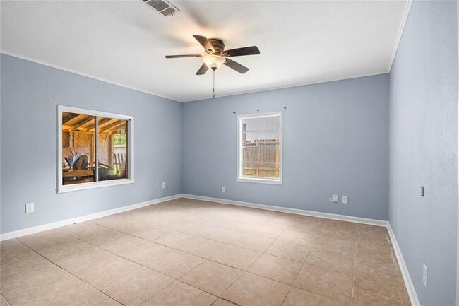 Building Photo - 20339 Pin Oak Loop
