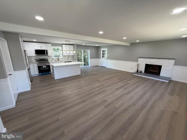 Building Photo - 1300 Kirks Ln