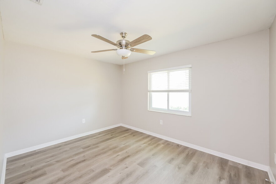 Building Photo - 7344 Ashmore Dr