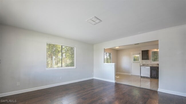 Building Photo - 2455 Thomasson Dr