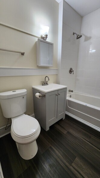 Bathroom Remodel - 415 23rd Ave N