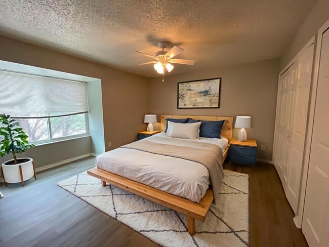 Building Photo - 4015 Stonedike Dr