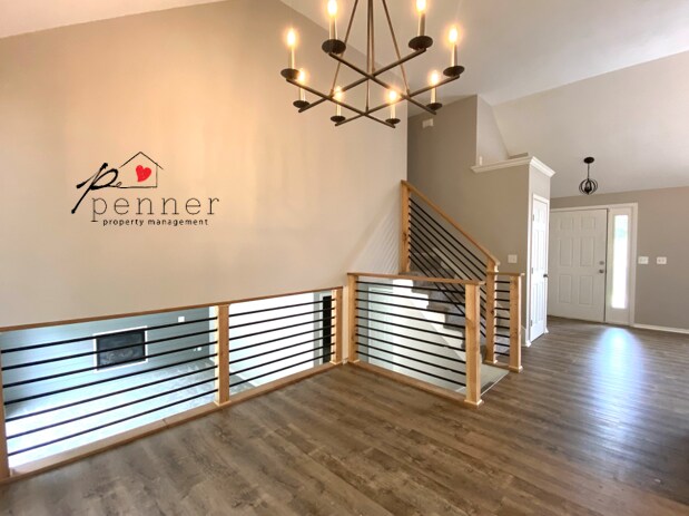 Building Photo - 2207 Cherokee Dr