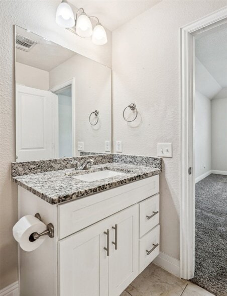 Building Photo - 268 Castleridge Dr
