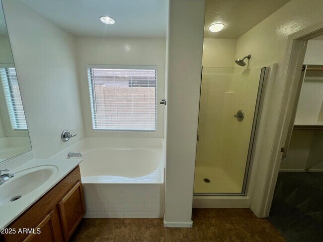 Building Photo - 3119 W Silver Creek Dr