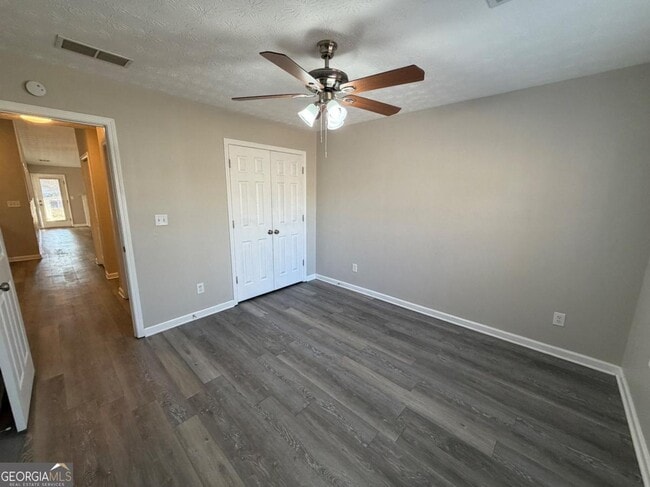 Building Photo - 2137 Hickory Bend SE