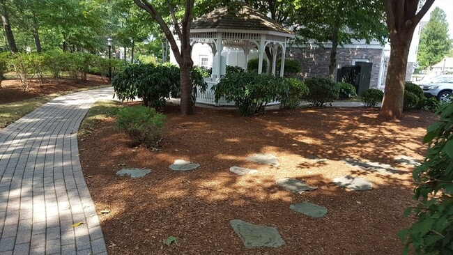 Building Photo - 24 Forge Pond