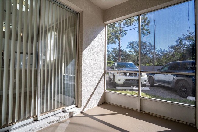 Building Photo - 5028 Sunridge Palms Dr