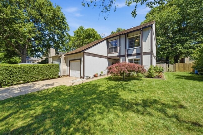 Building Photo - 1810 Delaney St
