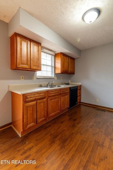 Building Photo - 1504 Marconi Dr