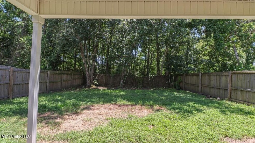 Building Photo - 1737 James Buchanan Dr