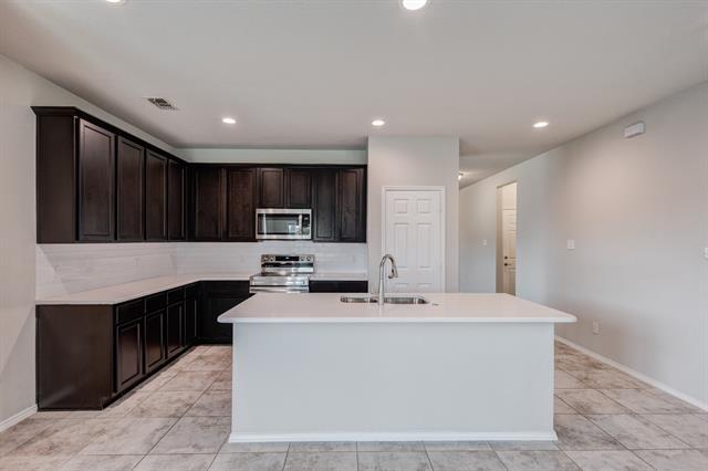 Building Photo - 5529 Las Lomas Ln