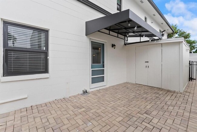 Building Photo - 3909 W Cleveland St