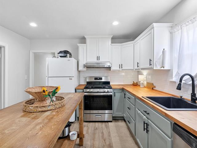 Building Photo - 3012 Gene Ln