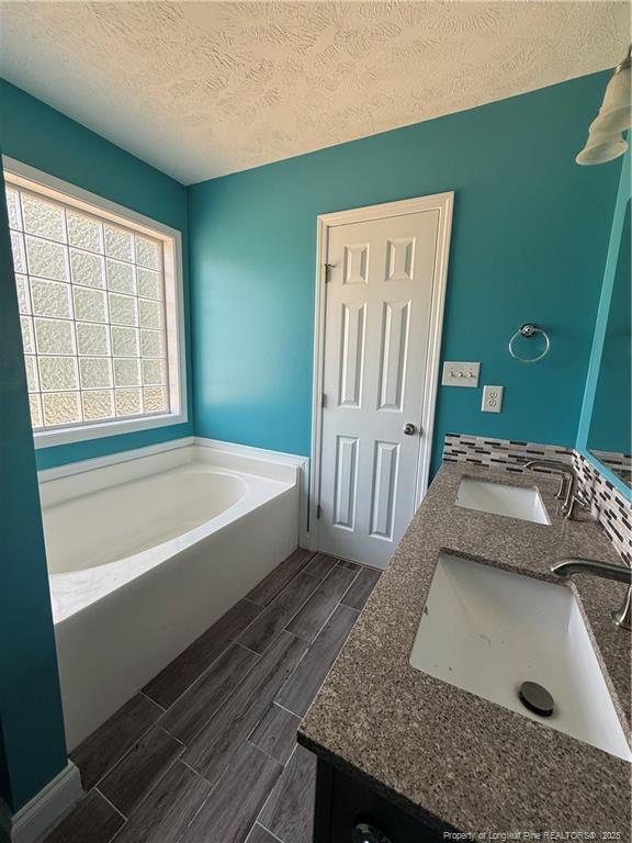 Building Photo - 4401 Wavetree Dr