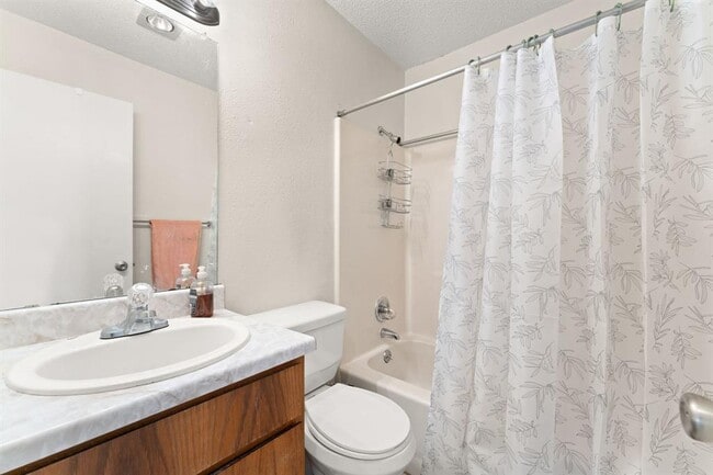 Building Photo - 14202 Sussman Ct