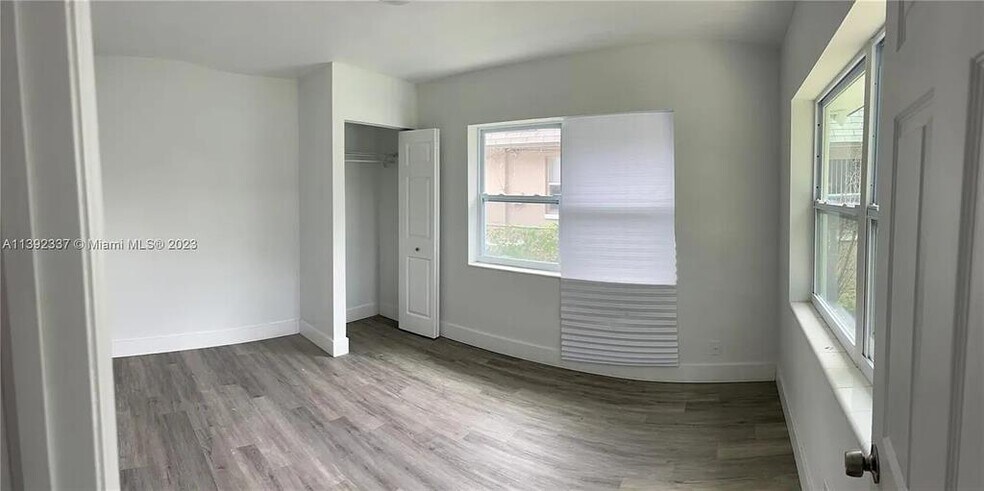 Building Photo - 1539 NW 8th Ave