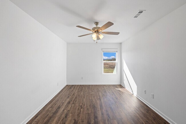 Building Photo - 523 Alex Jordan Dr.