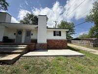 Building Photo - 621 S Constant Ave