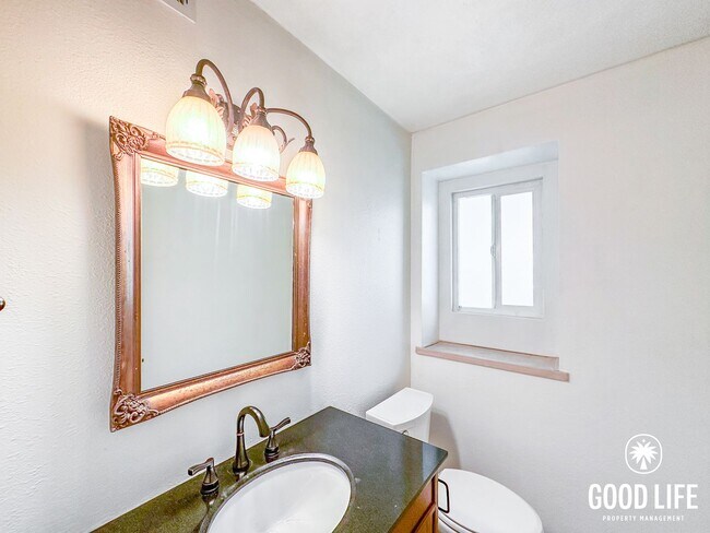 Building Photo - SD: Renovated 3BD/2.5BA Condo in Chula Vista with Fireplace, W/D & Private Balcony